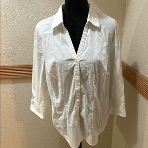 St. John’s Bay Woman Size 1X White button down shirt!!